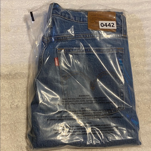 Levi’s Wedgie Jeans - Picture 13 of 13